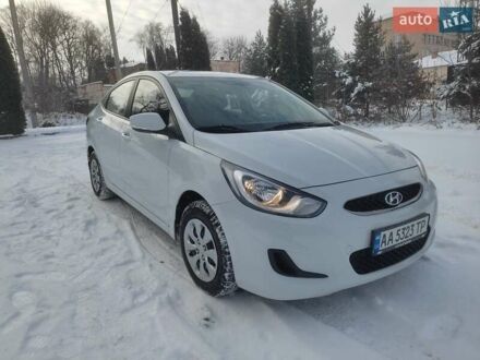 Білий Хендай Акцент, об'ємом двигуна 1.37 л та пробігом 61 тис. км за 10500 $, фото 1 на Automoto.ua