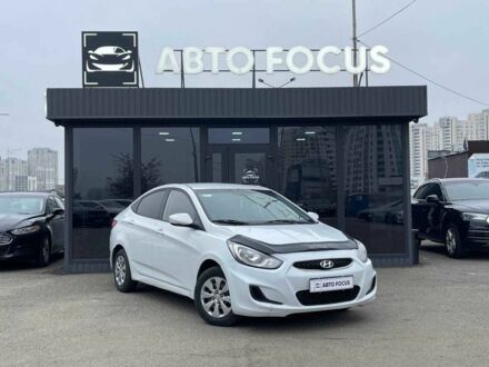 Белый Хендай Акцент, объемом двигателя 1.4 л и пробегом 208 тыс. км за 5990 $, фото 1 на Automoto.ua