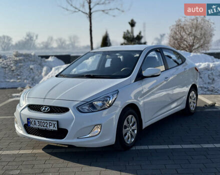 Белый Хендай Акцент, объемом двигателя 1.37 л и пробегом 100 тыс. км за 8900 $, фото 1 на Automoto.ua