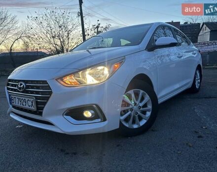 Білий Хендай Акцент, об'ємом двигуна 1.6 л та пробігом 55 тис. км за 12700 $, фото 1 на Automoto.ua