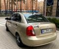 Бежевый Хендай Акцент, объемом двигателя 1.4 л и пробегом 237 тыс. км за 3800 $, фото 5 на Automoto.ua