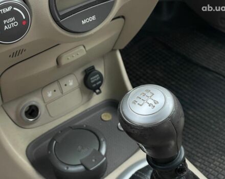 Бежевый Хендай Акцент, объемом двигателя 1.6 л и пробегом 182 тыс. км за 5690 $, фото 19 на Automoto.ua