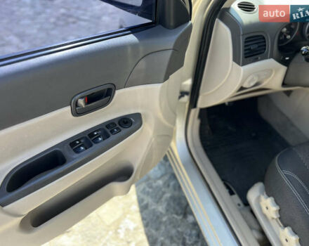 Бежевый Хендай Акцент, объемом двигателя 1.49 л и пробегом 335 тыс. км за 4100 $, фото 11 на Automoto.ua