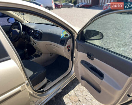 Бежевый Хендай Акцент, объемом двигателя 1.49 л и пробегом 335 тыс. км за 4100 $, фото 17 на Automoto.ua