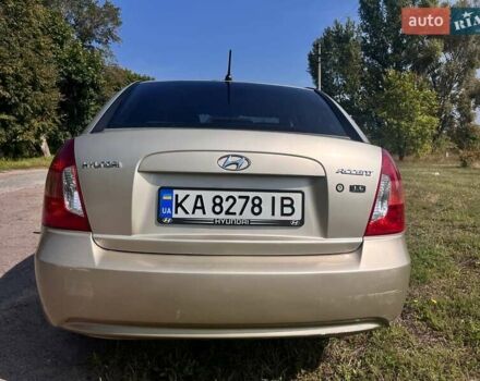 Бежевый Хендай Акцент, объемом двигателя 1.6 л и пробегом 173 тыс. км за 5700 $, фото 2 на Automoto.ua
