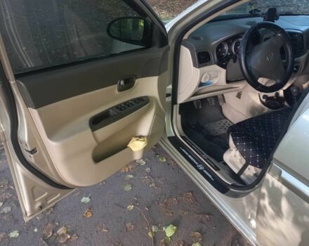 Бежевый Хендай Акцент, объемом двигателя 1.4 л и пробегом 192 тыс. км за 5200 $, фото 7 на Automoto.ua