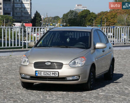 Бежевый Хендай Акцент, объемом двигателя 1.49 л и пробегом 335 тыс. км за 4100 $, фото 5 на Automoto.ua