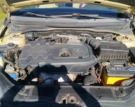 Бежевый Хендай Акцент, объемом двигателя 1.6 л и пробегом 173 тыс. км за 6000 $, фото 13 на Automoto.ua