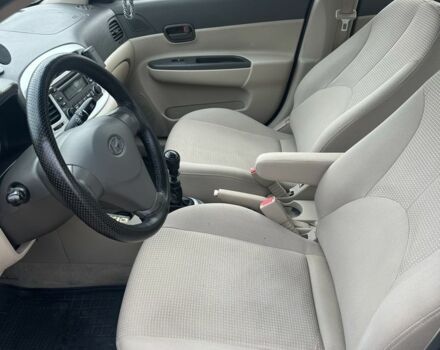 Бежевий Хендай Акцент, об'ємом двигуна 1.6 л та пробігом 257 тис. км за 4299 $, фото 6 на Automoto.ua