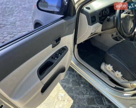 Бежевый Хендай Акцент, объемом двигателя 1.49 л и пробегом 335 тыс. км за 4100 $, фото 12 на Automoto.ua