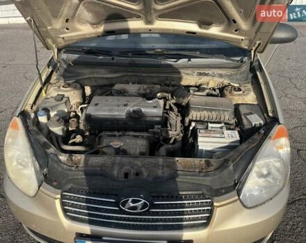 Бежевый Хендай Акцент, объемом двигателя 1.4 л и пробегом 216 тыс. км за 4750 $, фото 14 на Automoto.ua
