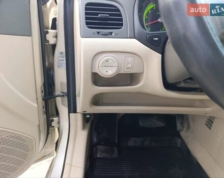 Бежевый Хендай Акцент, объемом двигателя 1.4 л и пробегом 224 тыс. км за 6100 $, фото 3 на Automoto.ua