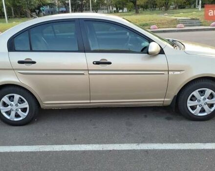 Бежевый Хендай Акцент, объемом двигателя 1.4 л и пробегом 120 тыс. км за 5350 $, фото 2 на Automoto.ua