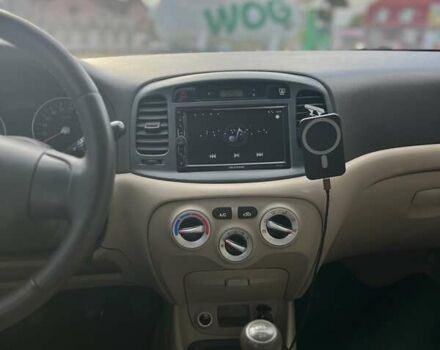 Бежевый Хендай Акцент, объемом двигателя 1.4 л и пробегом 216 тыс. км за 4750 $, фото 10 на Automoto.ua