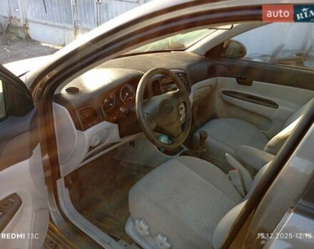 Бежевый Хендай Акцент, объемом двигателя 1.4 л и пробегом 62 тыс. км за 2000 $, фото 3 на Automoto.ua