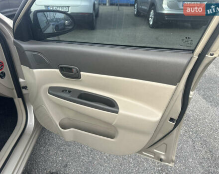 Бежевий Хендай Акцент, об'ємом двигуна 1.6 л та пробігом 170 тис. км за 5500 $, фото 7 на Automoto.ua