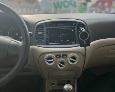 Бежевый Хендай Акцент, объемом двигателя 1.4 л и пробегом 216 тыс. км за 4750 $, фото 9 на Automoto.ua