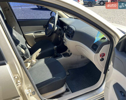 Бежевый Хендай Акцент, объемом двигателя 1.49 л и пробегом 335 тыс. км за 4100 $, фото 19 на Automoto.ua