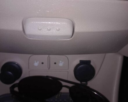 Бежевый Хендай Акцент, объемом двигателя 1.4 л и пробегом 192 тыс. км за 5200 $, фото 13 на Automoto.ua