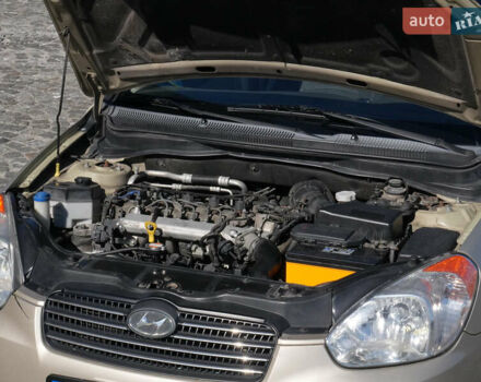 Бежевый Хендай Акцент, объемом двигателя 1.49 л и пробегом 335 тыс. км за 4100 $, фото 10 на Automoto.ua