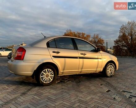 Бежевый Хендай Акцент, объемом двигателя 1.4 л и пробегом 163 тыс. км за 5300 $, фото 5 на Automoto.ua