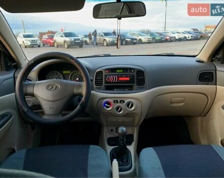 Бежевый Хендай Акцент, объемом двигателя 1.4 л и пробегом 163 тыс. км за 5300 $, фото 9 на Automoto.ua