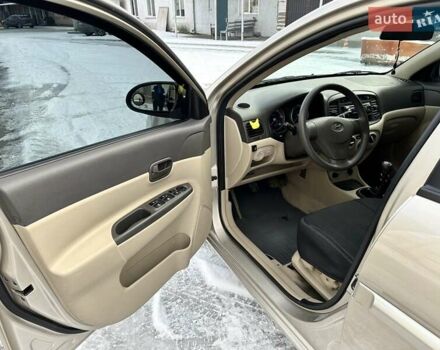Бежевый Хендай Акцент, объемом двигателя 1.4 л и пробегом 113 тыс. км за 5900 $, фото 17 на Automoto.ua