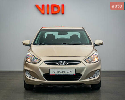 Бежевый Хендай Акцент, объемом двигателя 1.6 л и пробегом 62 тыс. км за 6735 $, фото 5 на Automoto.ua