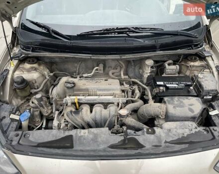 Хендай Акцент 2011 у Тернополі на Automoto.ua Бежевий Хендай Акцент, об'ємом двигуна 1.4 л та пробігом 141 тис. км за 6100 $, фото 17 на Automoto.ua