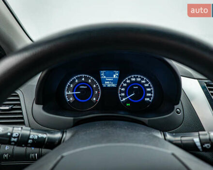 Бежевый Хендай Акцент, объемом двигателя 1.6 л и пробегом 62 тыс. км за 6735 $, фото 13 на Automoto.ua