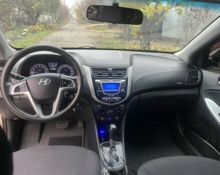 Бежевый Хендай Акцент, объемом двигателя 1.6 л и пробегом 181 тыс. км за 7400 $, фото 10 на Automoto.ua