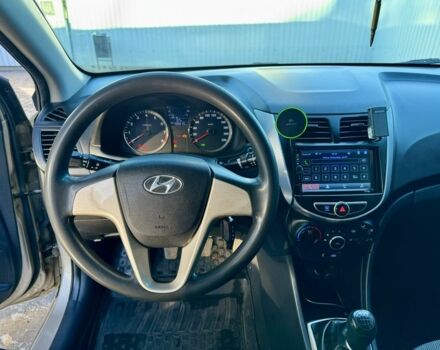 Бежевый Хендай Акцент, объемом двигателя 1.4 л и пробегом 190 тыс. км за 5750 $, фото 6 на Automoto.ua