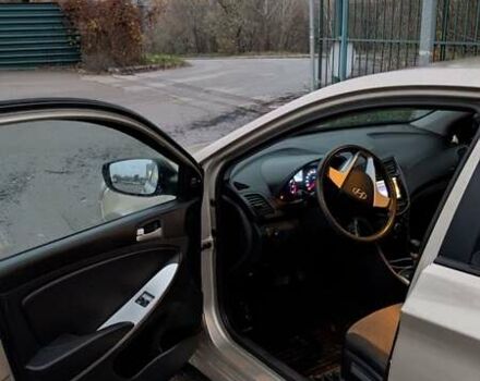 Бежевый Хендай Акцент, объемом двигателя 1.4 л и пробегом 171 тыс. км за 6800 $, фото 4 на Automoto.ua