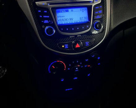 Бежевый Хендай Акцент, объемом двигателя 1.59 л и пробегом 127 тыс. км за 8300 $, фото 5 на Automoto.ua