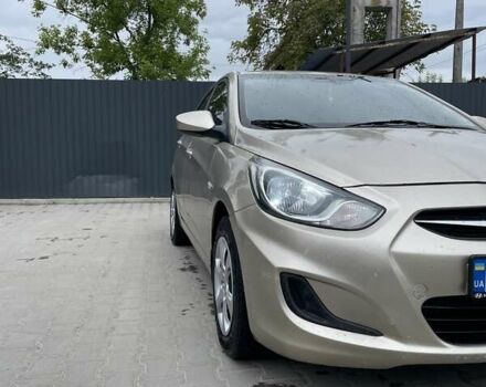 Хендай Акцент 2011 у Тернополі на Automoto.ua Бежевий Хендай Акцент, об'ємом двигуна 1.4 л та пробігом 141 тис. км за 6100 $, фото 2 на Automoto.ua