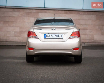 Бежевый Хендай Акцент, объемом двигателя 1.6 л и пробегом 153 тыс. км за 8200 $, фото 3 на Automoto.ua