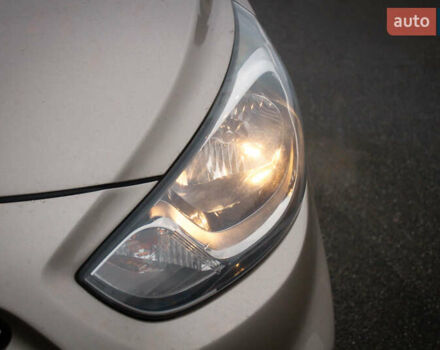 Бежевый Хендай Акцент, объемом двигателя 1.6 л и пробегом 153 тыс. км за 8200 $, фото 30 на Automoto.ua