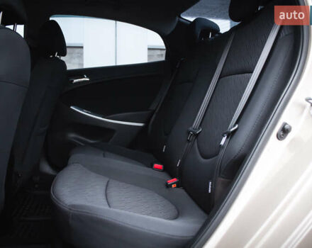 Бежевый Хендай Акцент, объемом двигателя 1.6 л и пробегом 153 тыс. км за 8200 $, фото 11 на Automoto.ua