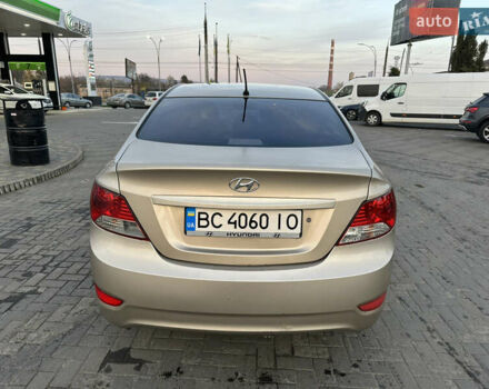 Бежевый Хендай Акцент, объемом двигателя 1.4 л и пробегом 175 тыс. км за 5400 $, фото 5 на Automoto.ua