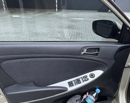 Хендай Акцент 2012 в Киеве на Automoto.ua Бежевый Хендай Акцент, объемом двигателя 1.4 л и пробегом 225 тыс. км за 7600 $, фото 9 на Automoto.ua