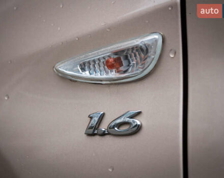 Бежевый Хендай Акцент, объемом двигателя 1.6 л и пробегом 153 тыс. км за 8200 $, фото 31 на Automoto.ua