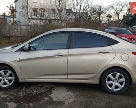 Хендай Акцент 2012 в Черновцах на Automoto.ua Бежевый Хендай Акцент, объемом двигателя 1.4 л и пробегом 178 тыс. км за 5700 $, фото 2 на Automoto.ua