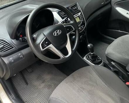 Хендай Акцент 2012 в Харькове на Automoto.ua Бежевый Хендай Акцент, объемом двигателя 1.6 л и пробегом 120 тыс. км за 7500 $, фото 8 на Automoto.ua