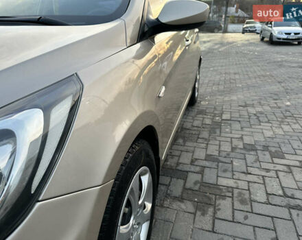 Бежевый Хендай Акцент, объемом двигателя 1.4 л и пробегом 175 тыс. км за 5400 $, фото 11 на Automoto.ua