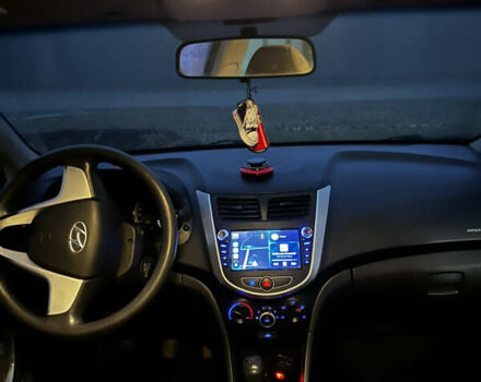 Бежевый Хендай Акцент, объемом двигателя 1.4 л и пробегом 176 тыс. км за 7000 $, фото 2 на Automoto.ua