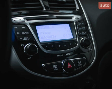 Бежевый Хендай Акцент, объемом двигателя 1.6 л и пробегом 153 тыс. км за 8200 $, фото 16 на Automoto.ua