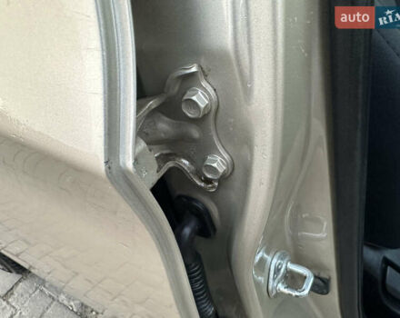 Бежевый Хендай Акцент, объемом двигателя 1.4 л и пробегом 175 тыс. км за 5400 $, фото 28 на Automoto.ua