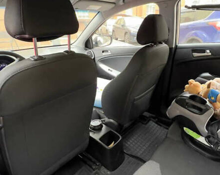 Бежевий Хендай Акцент, об'ємом двигуна 1.4 л та пробігом 240 тис. км за 6450 $, фото 11 на Automoto.ua