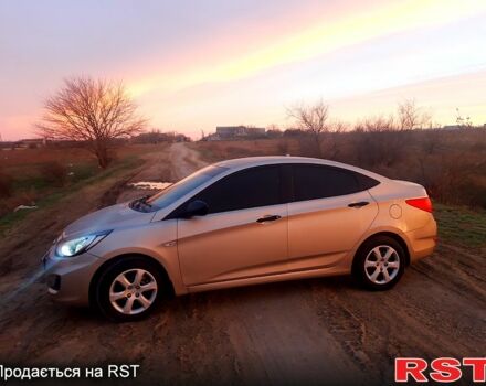 Бежевый Хендай Акцент, объемом двигателя 1.6 л и пробегом 150 тыс. км за 7300 $, фото 1 на Automoto.ua