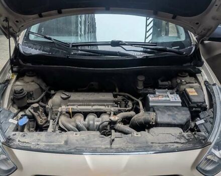 Бежевый Хендай Акцент, объемом двигателя 1.4 л и пробегом 112 тыс. км за 8000 $, фото 14 на Automoto.ua